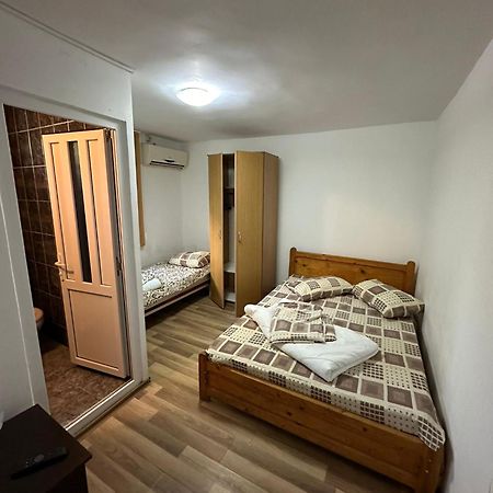 Casa Pestelui Hotel Două Mai Kültér fotó