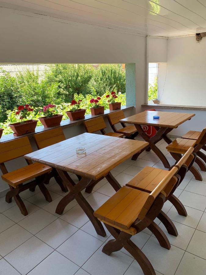 Casa Pestelui Hotel Două Mai Kültér fotó