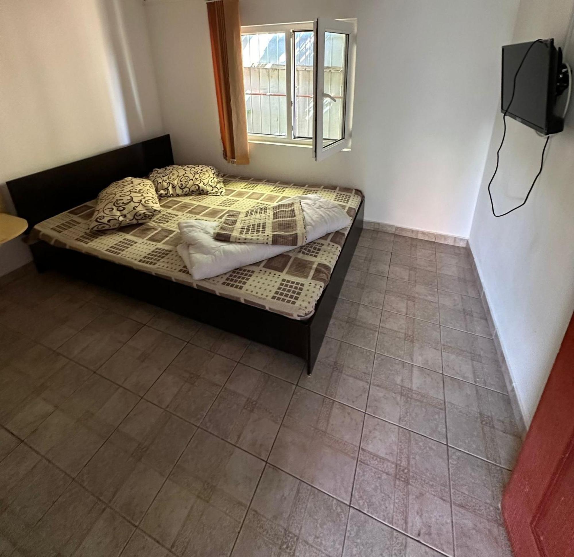 Casa Pestelui Hotel Două Mai Kültér fotó